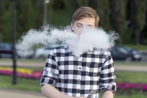 Mỹ lên kế hoạch giới hạn tuổi sử dụng thuốc lá điện tử