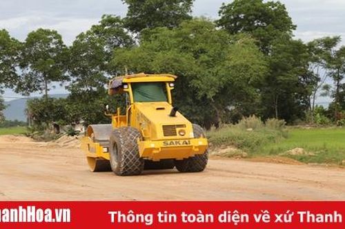 Trên công trường thi công dự án đường từ TP Thanh Hóa đi Cảng Hàng không Thọ Xuân