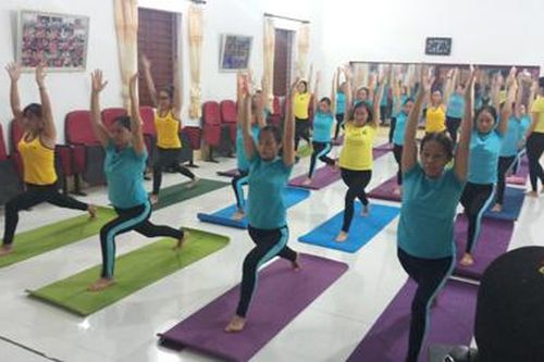 Yên Mô: Nở rộ phong trào luyện tập Yoga