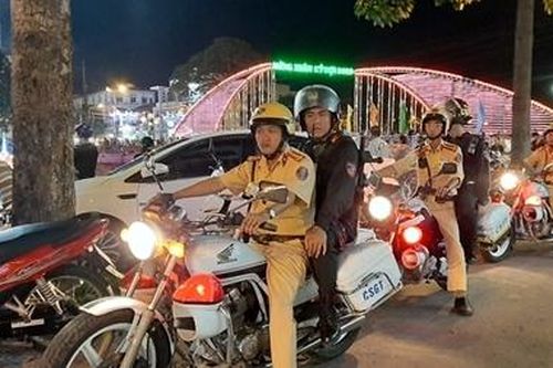 Bảo đảm an ninh trật tự cho Lễ hội Ooc-om-Boc - Đua ghe Ngo Sóc Trăng
