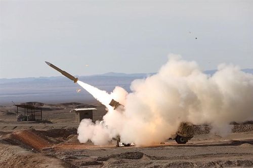 Iran bắn hạ UAV lạ bằng tên lửa phòng không nội địa