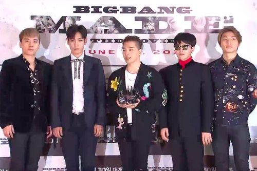 Nhóm nhạc BIGBANG trở lại giữa bê bối