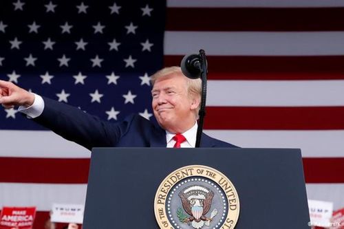 Trung Quốc nói Mỹ đã thỏa thuận bỏ thuế, ông Trump liền 'dội gáo nước lạnh'