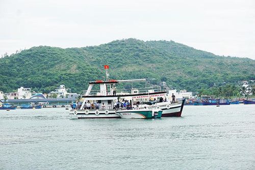Viện Nghiên cứu chế tạo tàu thủy: Hạ thủy tàu khách Khánh Hòa 2019 vỏ composite