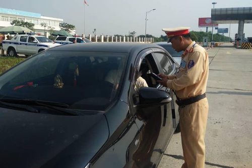 Xử lý lái xe vi phạm nồng độ cồn trên đường cao tốc