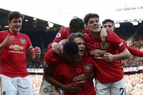 Đại thắng Brighton, Manchester United bứt tốc