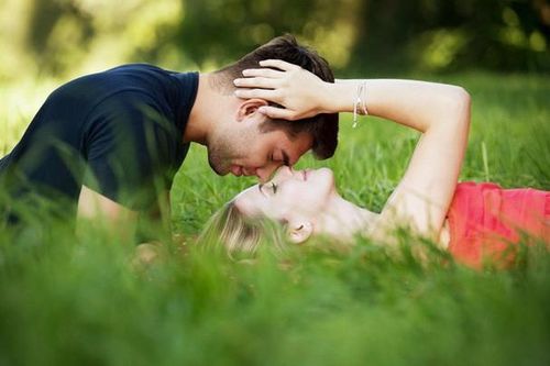 Nghe soái ca rởm 'hót', gái trẻ dốc lòng dâng sạch cả tình lẫn tiền