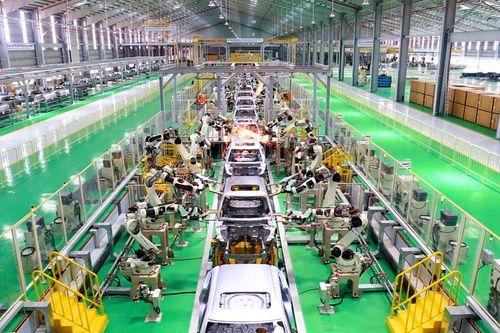 Ô tô nhập khẩu tăng vọt, xe nội địa 'lép vế'