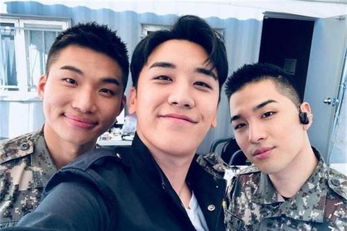 Taeyang (BIGBANG) lần đầu nhắc đến Seungri sau scandal chấn động, một câu thôi đã khiến fan toàn cầu xúc động
