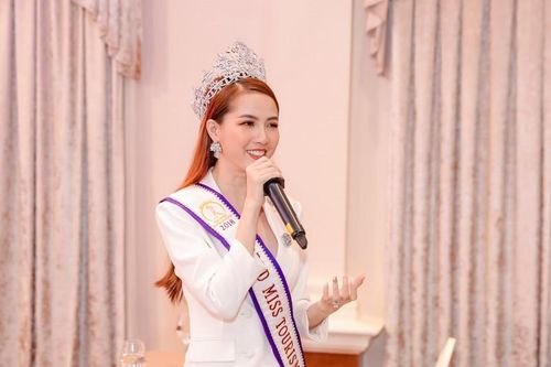 Hoa hậu Phan Thị Mơ là Đại sứ giải Marathon quốc tế TPHCM 2019