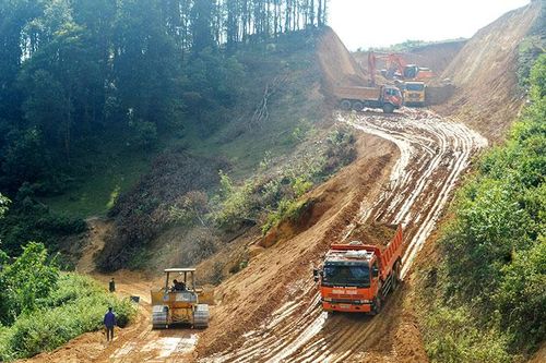 Ðẩy nhanh tiến độ đường Na Sang - Tủa Chùa