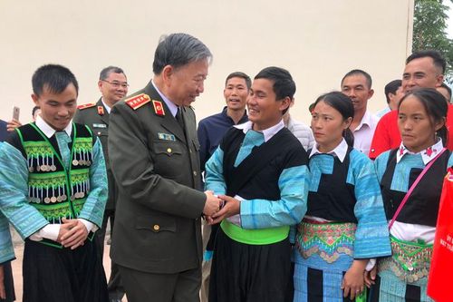 'Tăng cường đoàn kết để hoàn thành tốt nhiệm vụ chính trị, phát triển kinh tế, văn hóa, xã hội của địa phương'