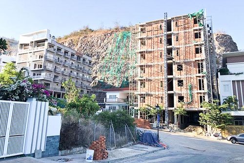 Tập trung cưỡng chế tháo dỡ các công trình vi phạm