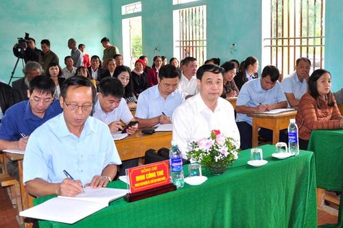 Đại biểu HĐND tỉnh tiếp xúc cử tri trước kỳ họp thứ 9