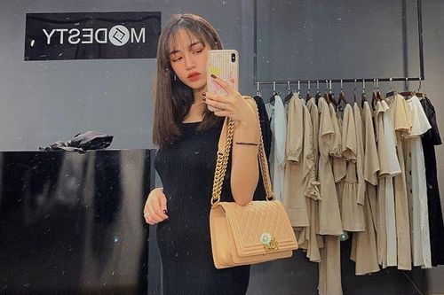 Con gái Minh Nhựa khoe bụng bầu, hot girl 17 tuổi tổ chức ăn hỏi