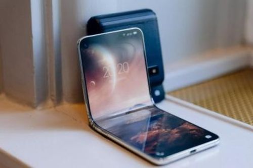 Bằng sáng chế tiết lộ thông tin smartphone màn gập đầu tiên của LG