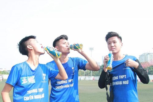 Nhiều bất ngờ xảy ra sau lượt trận 1/8 giải bóng đá học sinh Hà Nội tranh Cup Number 1 Active