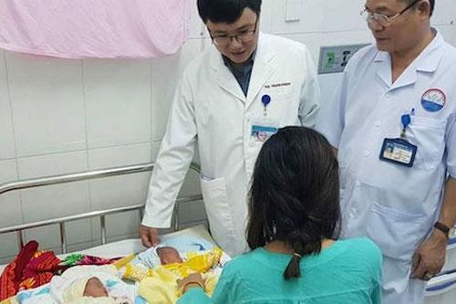 Quảng Trị: Cặp song sinh đầu tiên chào đời bằng thụ tinh nhân tạo
