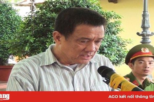 'Móc túi' kiếm tiền… chữa bệnh
