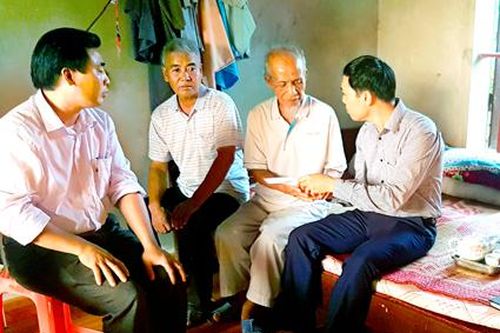 Ban An toàn giao thông tỉnh thăm hỏi gia đình nạn nhân bị tử vong do tai nạn giao thông