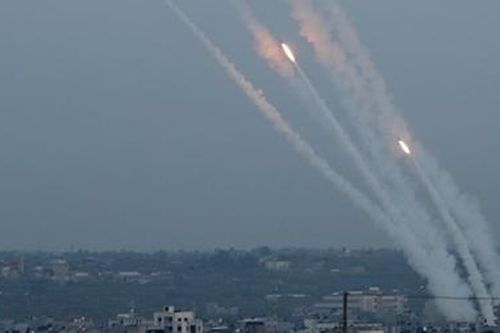 Israel hứng 'bão' tên lửa sau vụ không kích thủ lĩnh Jihad