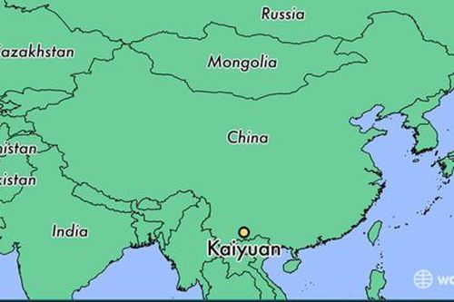 Hơn 50 học sinh bị thương vì bị kẻ 'thù đời' tạt hóa chất