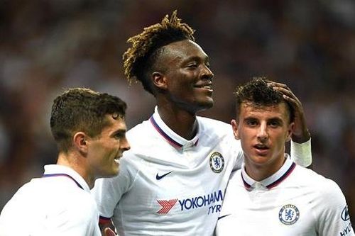 Góc Chelsea: Cấm chuyển nhượng có khi lại hay