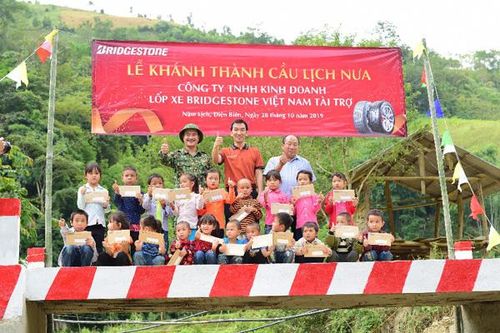 Những cây cầu Bridgestone, 'phép màu kì diệu' tặng trẻ em vùng lũ