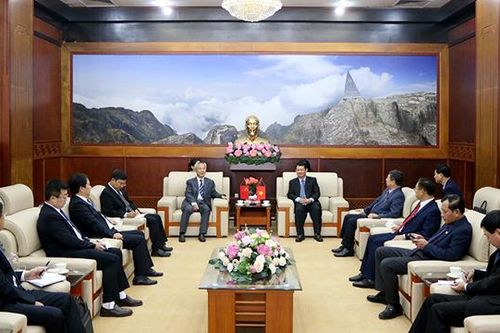 Đoàn công tác châu Hồng Hà chào xã giao Bí thư Tỉnh ủy Lào Cai