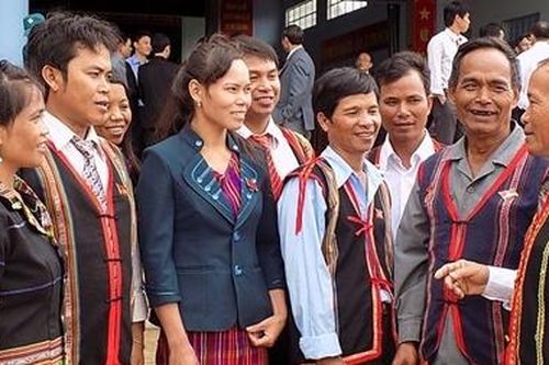Tập huấn nâng cao kỹ năng cho người có uy tín dân tộc thiểu số