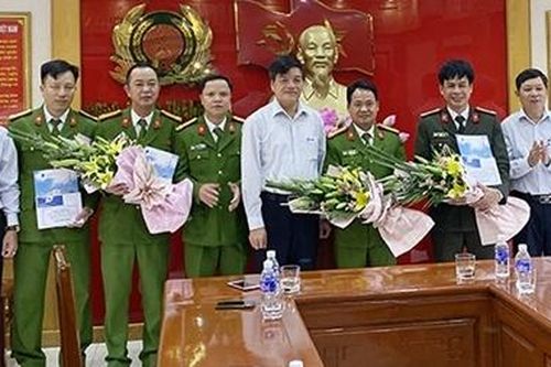 Khen thưởng vụ bắt giữ đối tượng chuyên trộm cắp thiết bị tại các trạm BTS