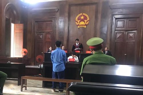 Đâm chết người, thiếu niên lãnh 12 năm tù