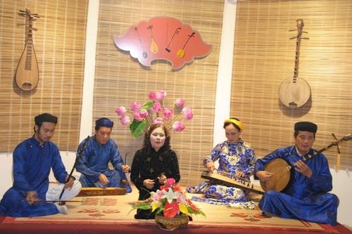 Xây dựng hồ sơ 'Nghệ thuật ca Huế' trình UNESCO