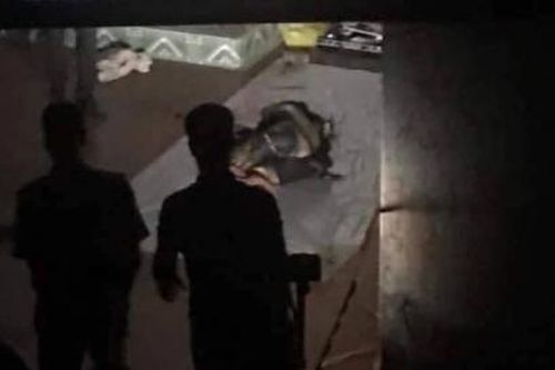 Bàng hoàng gã đàn ông sát hại vợ giữa ban ngày