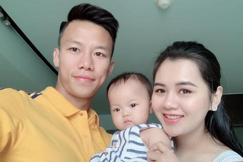 Hội bố bỉm sữa tuyển Việt Nam lấy vợ con làm động lực trước trận UAE