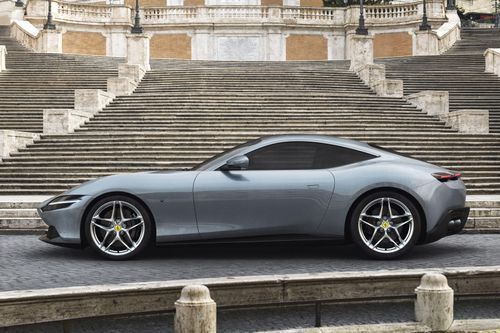 Siêu xe Ferrari Roma ra mắt