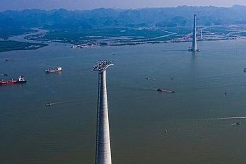 Tạm dừng hoạt động phà Gót nửa ngày để xây cáp treo dài nhất thế giới