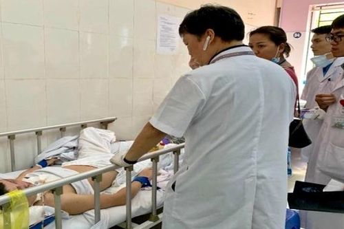 Nữ điều dưỡng mang thai 4 tháng bị bệnh nhân 'ngáo đá' tấn công