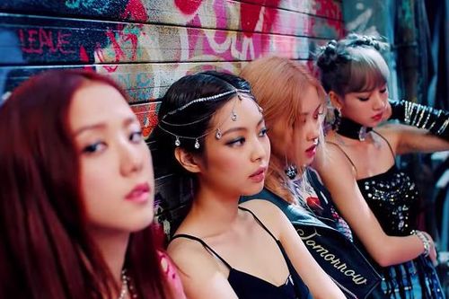 Blink kêu gọi Blackpink hãy rời YG Entertainment trước cảnh bị đối xử quá bất công