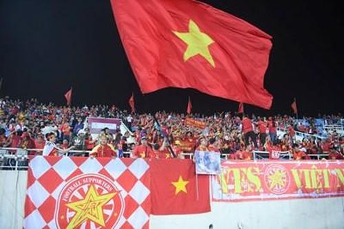 'Chảo lửa' Mỹ Đình vang dội tiếng hô Việt Nam!
