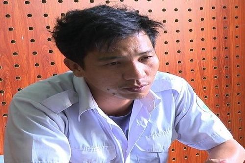Người đàn ông bị taxi đâm, kéo lê 2km tử vong