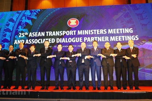 Phó Thủ tướng: Kết nối giao thông hướng tới một ASEAN thông suốt