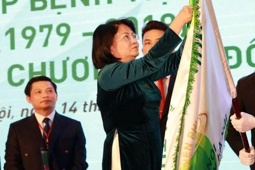BV Phụ sản Hà Nội được tặng thưởng Huân chương Lao động hạng Nhất