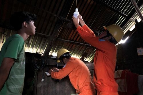 PC Quảng Nam: 100 hộ chính sách, nghèo khó hưởng lợi từ Chương trình 'Thắp sáng niềm tin'