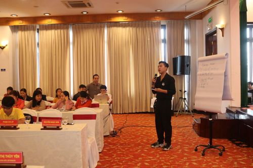 Kinh tế Khởi nghiệp Tập huấn thiết kế truyền thông cho sản phẩm khởi nghiệp đổi mới sáng tạo
