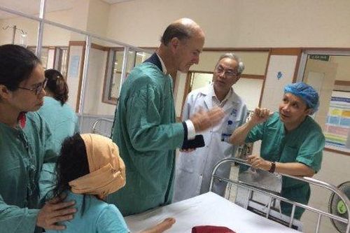 Y tế - Sức khỏe Tin tức y tế Phẫu thuật thành công trường hợp u quái hỗn hợp gây dị dạng hiếm gặp