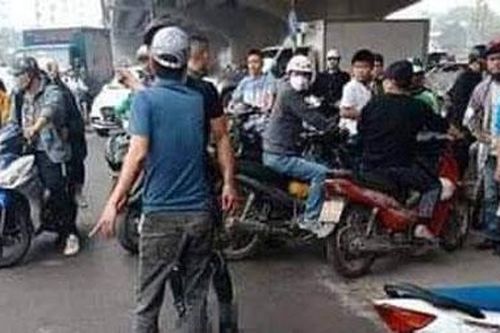 Gã đàn ông 2 tiền án chém vợ giữa đường vì ghen