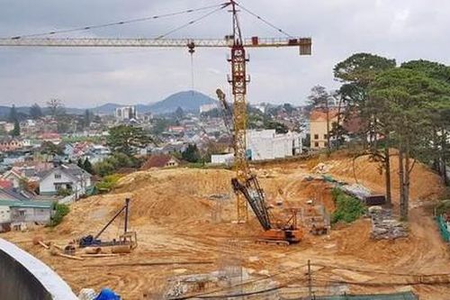 'Ngã ngửa' với khách sạn 5 sao xây không phép ở Đà Lạt