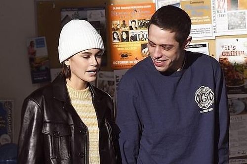 Kaia Gerber công khai hẹn hò tình cũ Ariana Grande