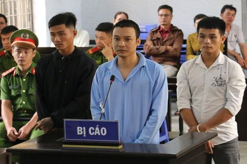 Hung thủ đâm chết bạn lĩnh 8 năm tù